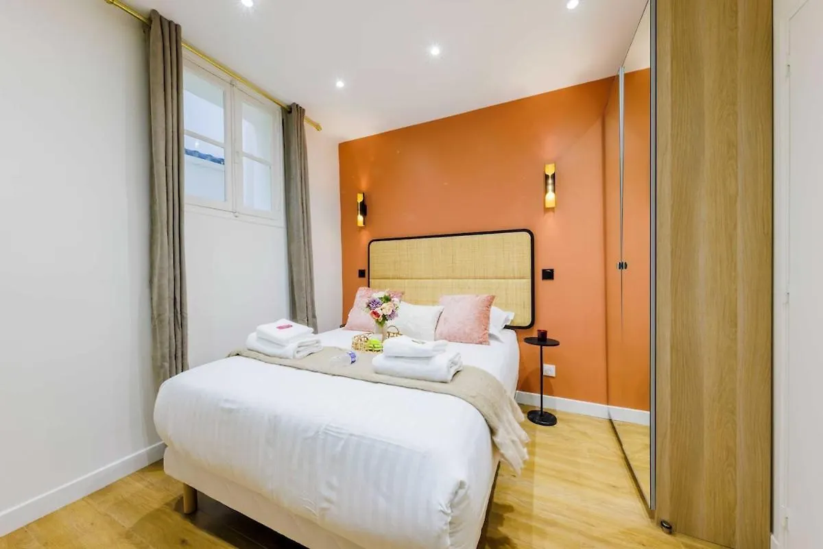 Stylish Apartment 3 Min From Haussmann, Sleeps4 Paris 0*,  Frankreich